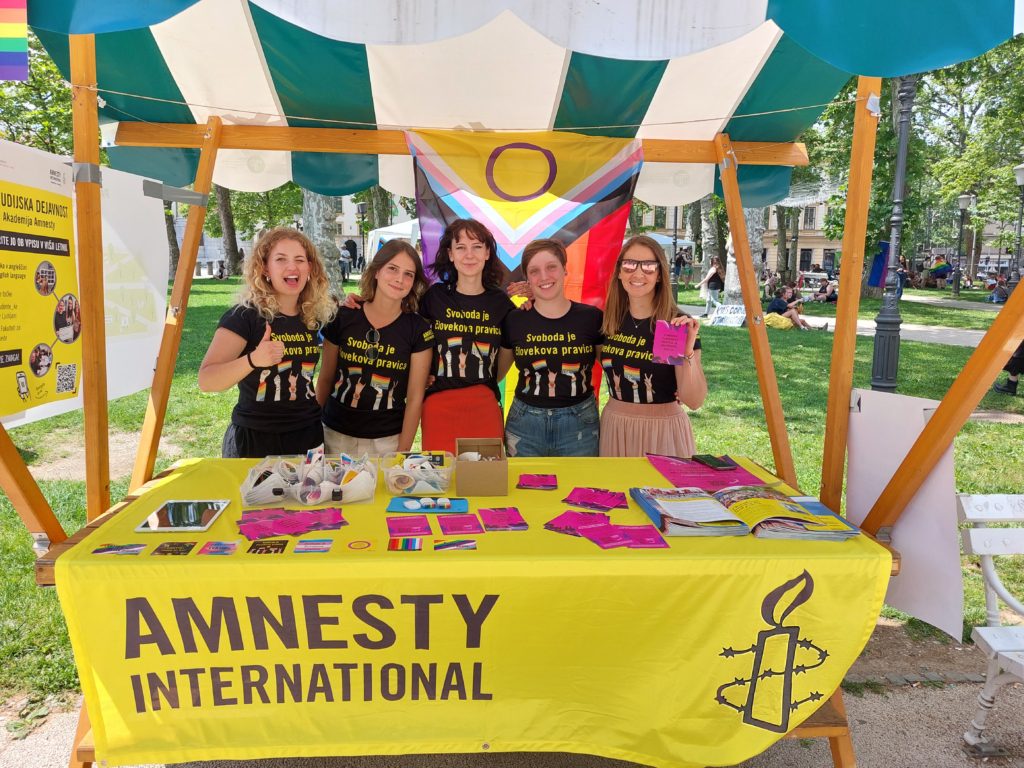 Amnesty stojnica na Paradi ponosa v Ljubljani 2023.