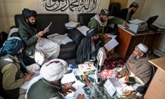 Afganistan: Oblasti morajo ponovno vzpostaviti pravni red, vladavino prava in končati štiri leta krivic in nekaznovanosti