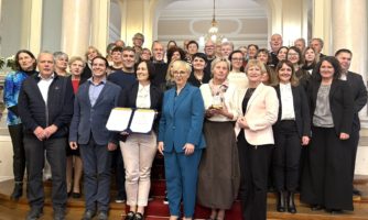 Zmaga! Aktivisti_ke iz Anhovega so prejemniki priznanja predsednice za človekove pravice