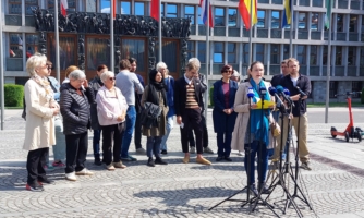 Civilna družba opozarja na nevarne mehanizme utišanja kritičnih glasov